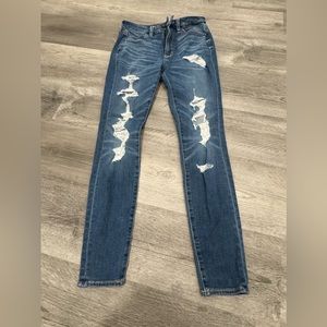 American Eagle The Dream Jean Super High Rise Jeans size 4/27